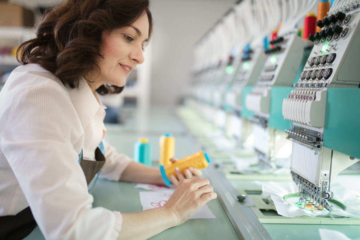 Innowacje w serwisie hafciarek wieloigłowych